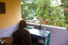 nidito porch