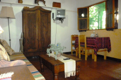 Apartment La Luna table